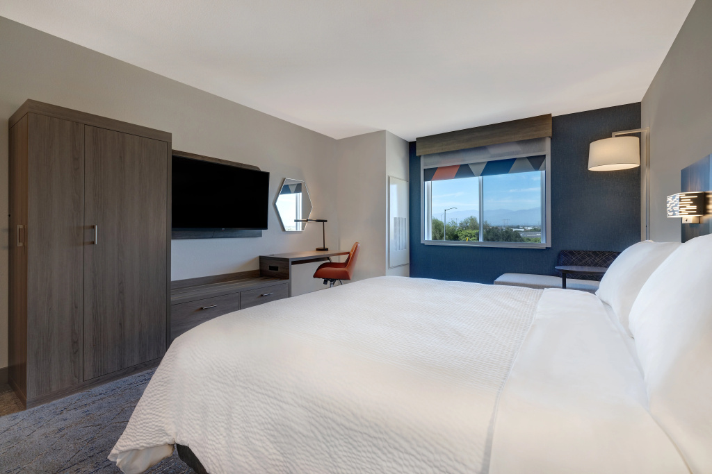 Holiday Inn Express & Suites Ontario - Chino Hills by IHG