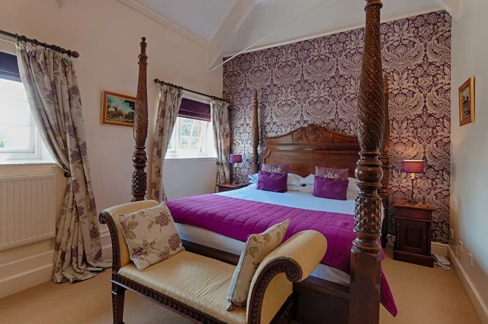 The Edgemoor Hotel