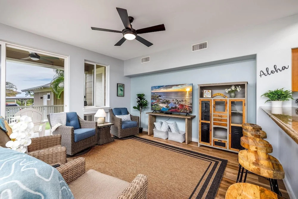 Alii Cove#s1 Beautiful 2 Level Unit With AC
