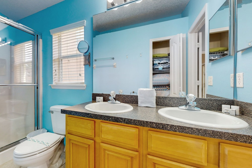 Your Florida Getaway for Fun, Pool, and Games, not far From Disney