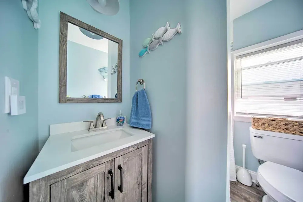 Charming Geneva Getaway w/ Easy Strip Access!