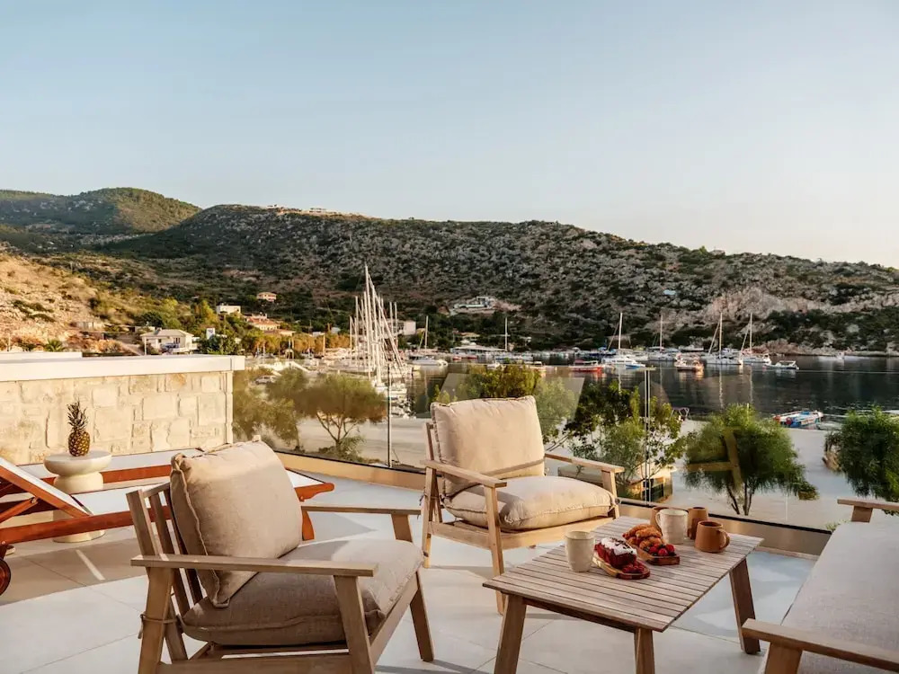 Alýria Sea Side Suites
