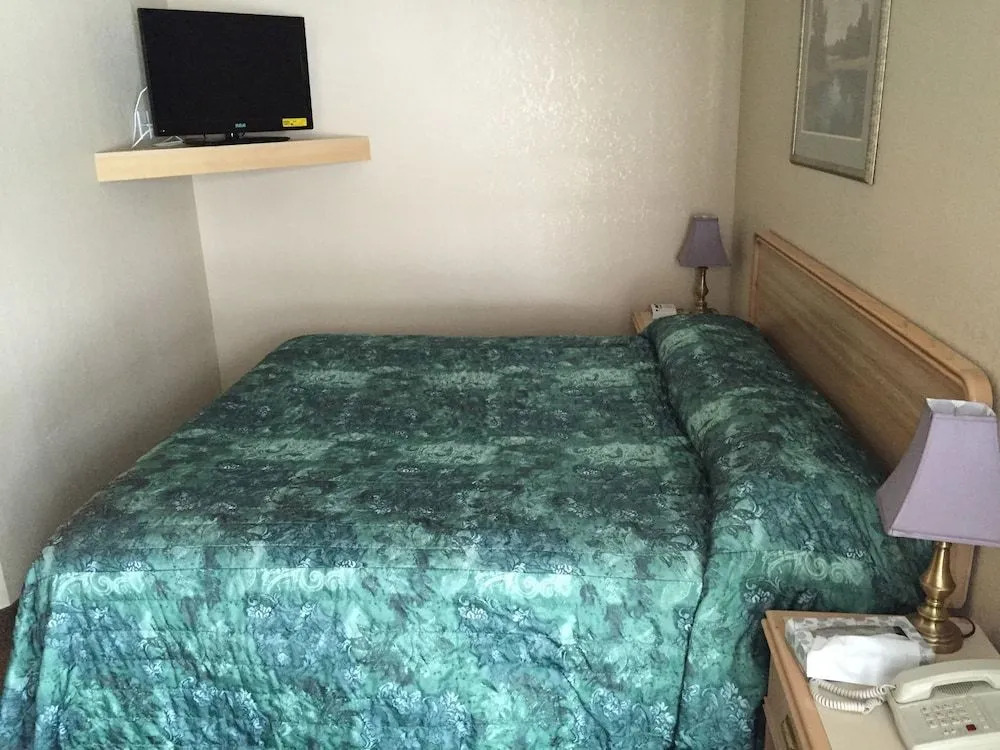 Kings Hotel & Motel