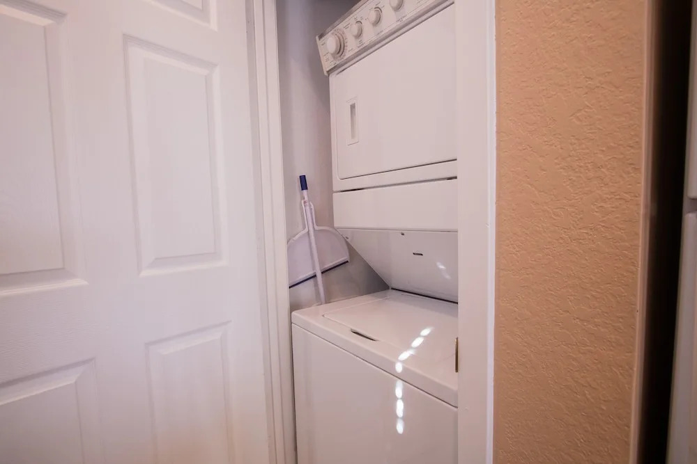 Overlook Grove - 2 Br Condo