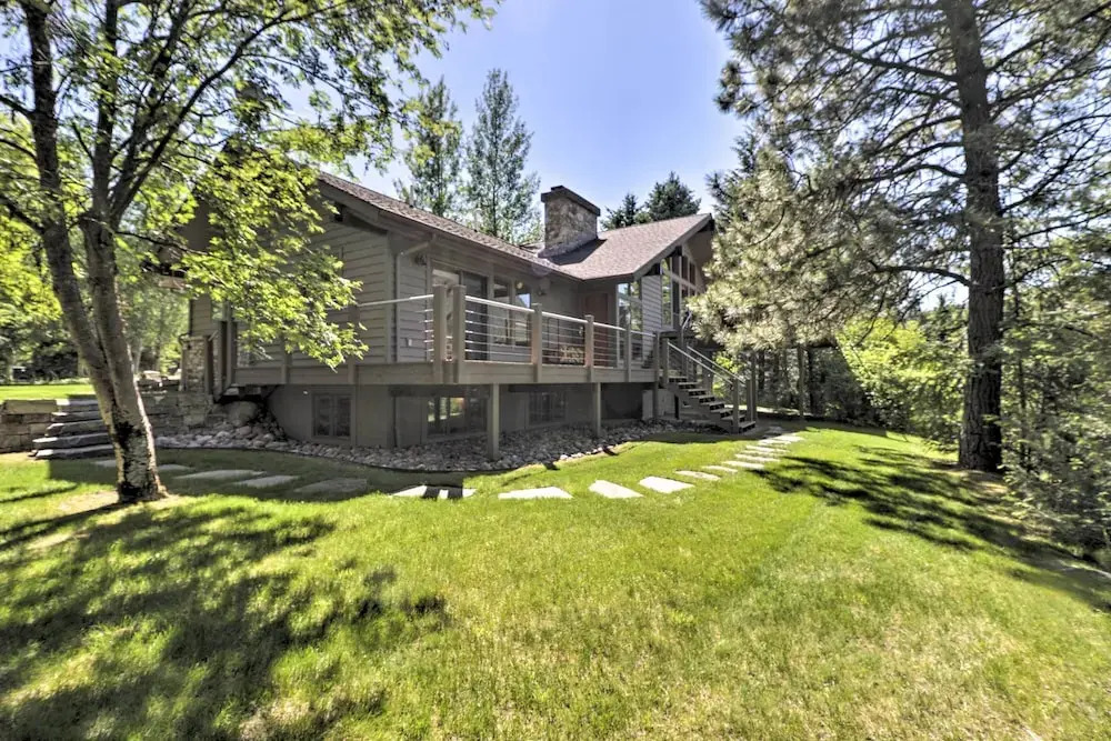West Glacier Home w/ Majestic Mountain Views!
