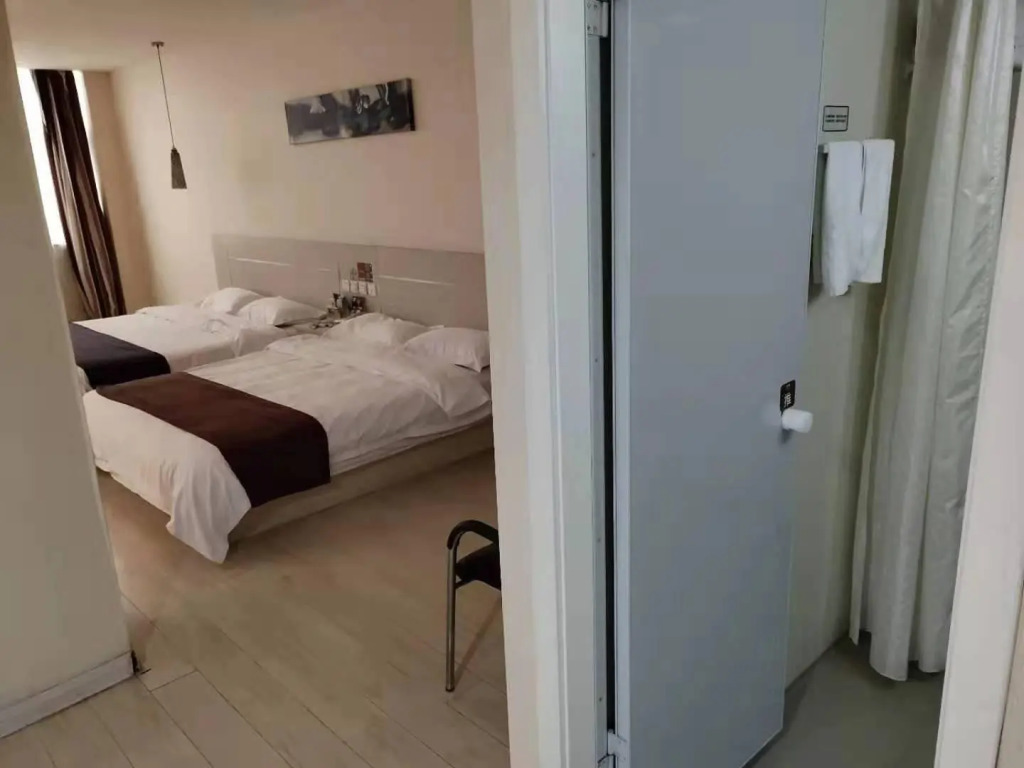 Thank Inn Plus Hotel Taixing Huangqiao Bus station