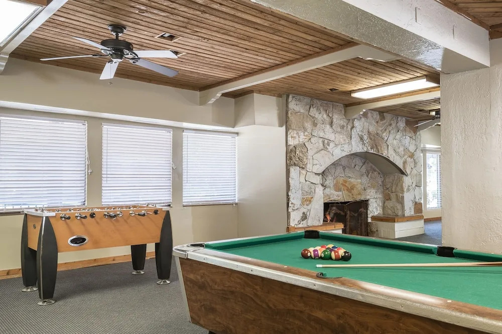 Sweetwater Lift Lodge