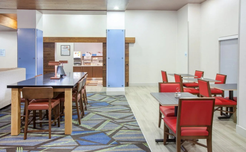 Holiday Inn Express & Suites Texarkana by IHG