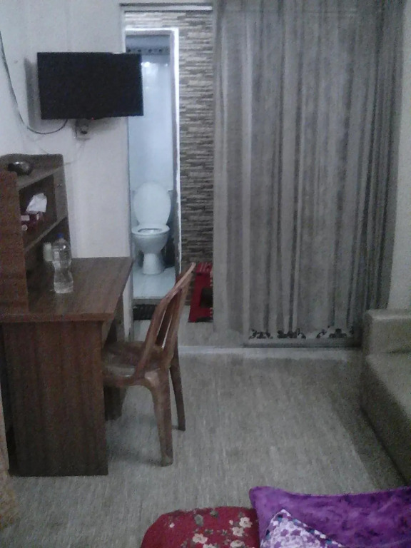 Short stay service apartment
