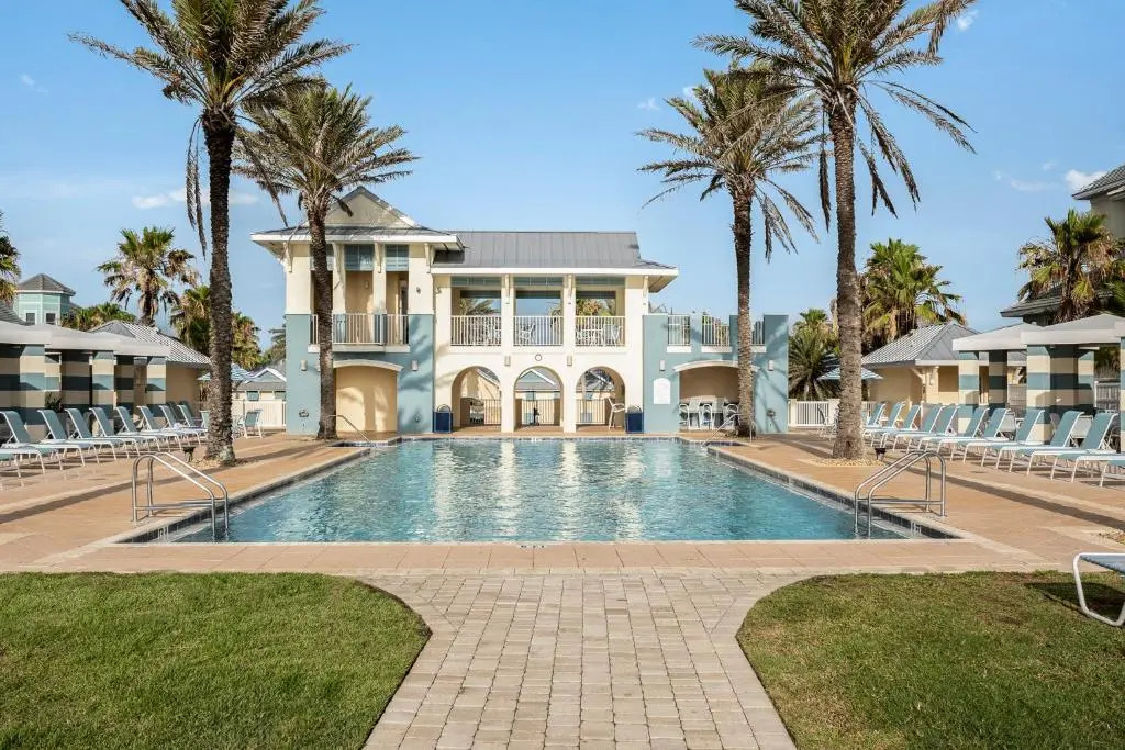 933 Cinnamon Beach, 3 Bedroom, Sleeps 8, 2 Pools, Elevator, WiFi