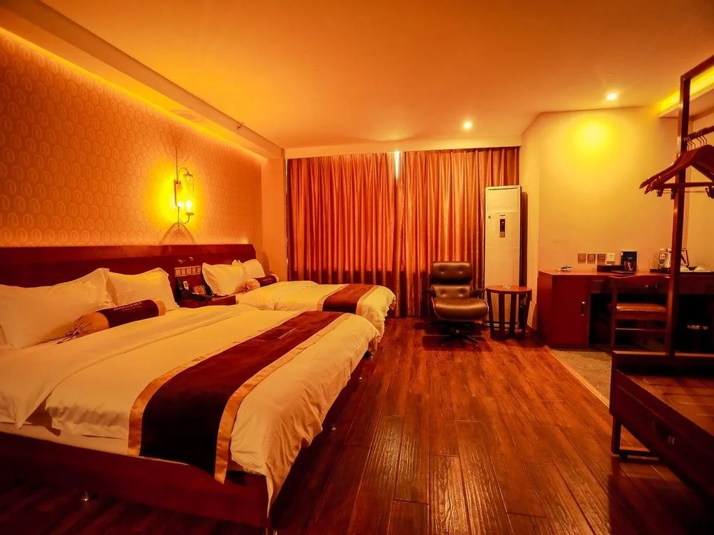 James Joyce Coffetel Hotel Chengdu Baicao Street Metro Station Branch