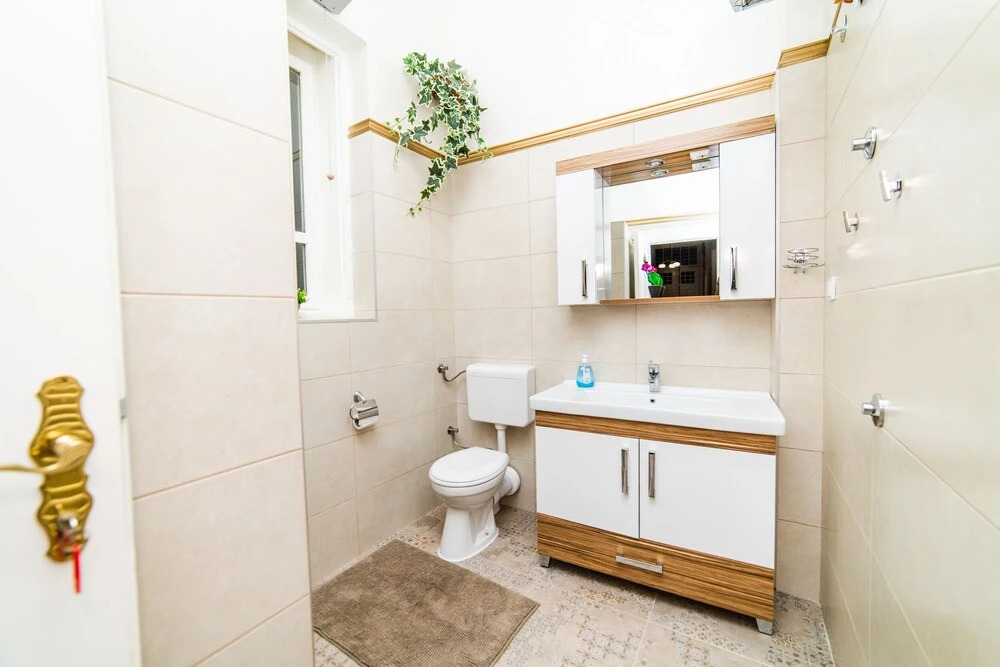 Spacious 3Bdr Apt With A Balcony In The Center