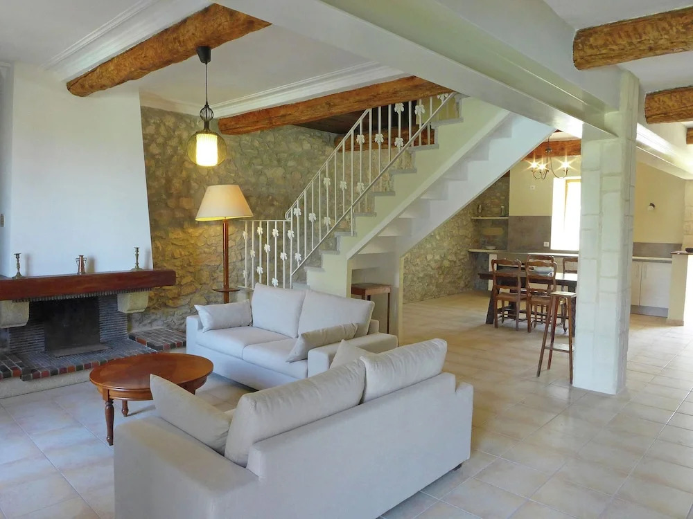 Holiday Home in Montbrun-des-Corbieres with Pool