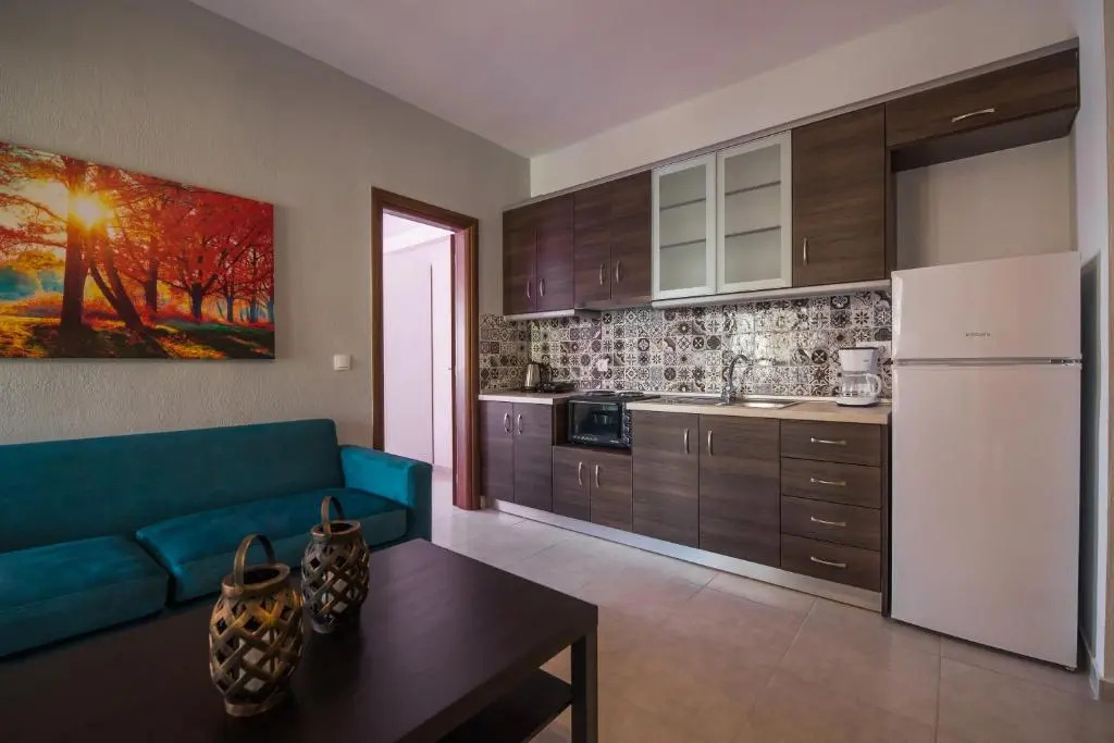 Roxanis Apartments