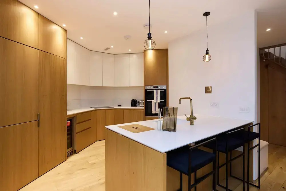 Mill Hill Mews Home with Garden