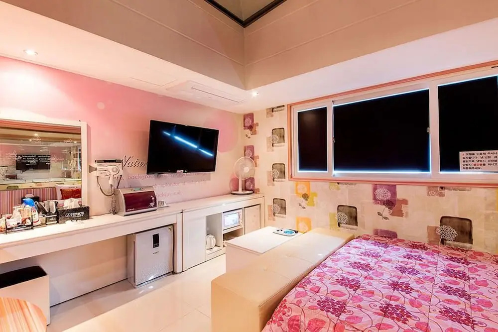 Gyeongju Poverta Hotel