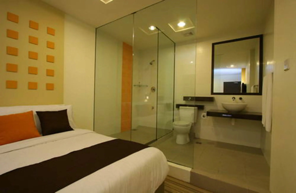 Hotel 98
