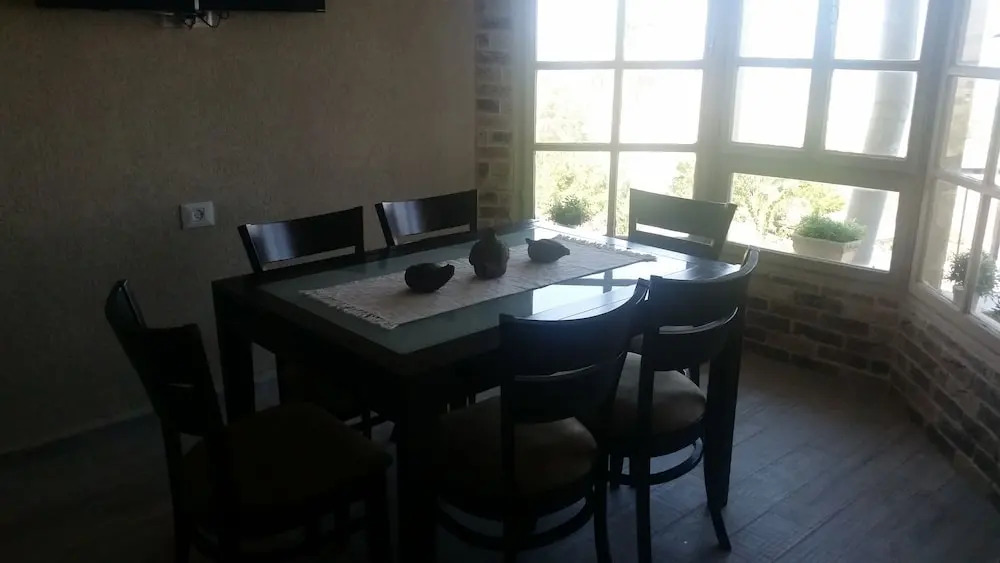 Shalva Mol Kinneret