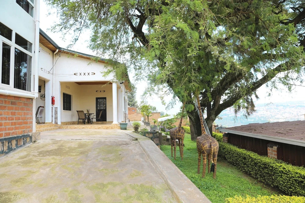 Step Town Hotel