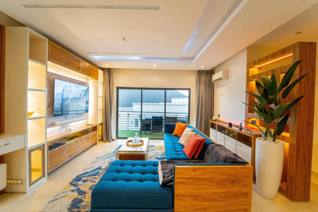 3-Bedroom SmartHome Luxury Apartment