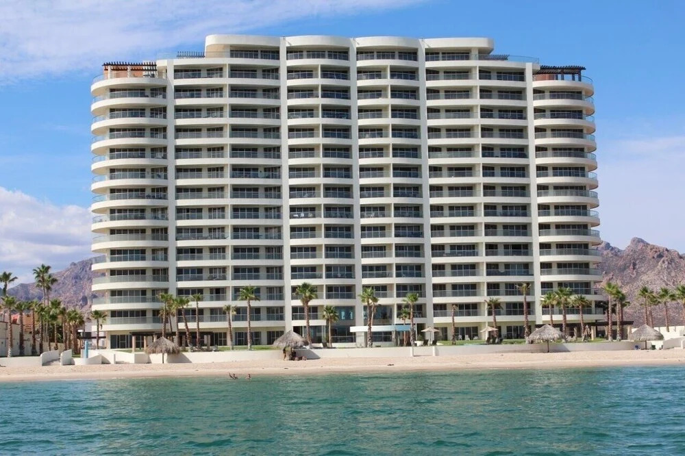 Amazing Condo w Private Patio Breathtaking Views - Playa Blanca by Redawning