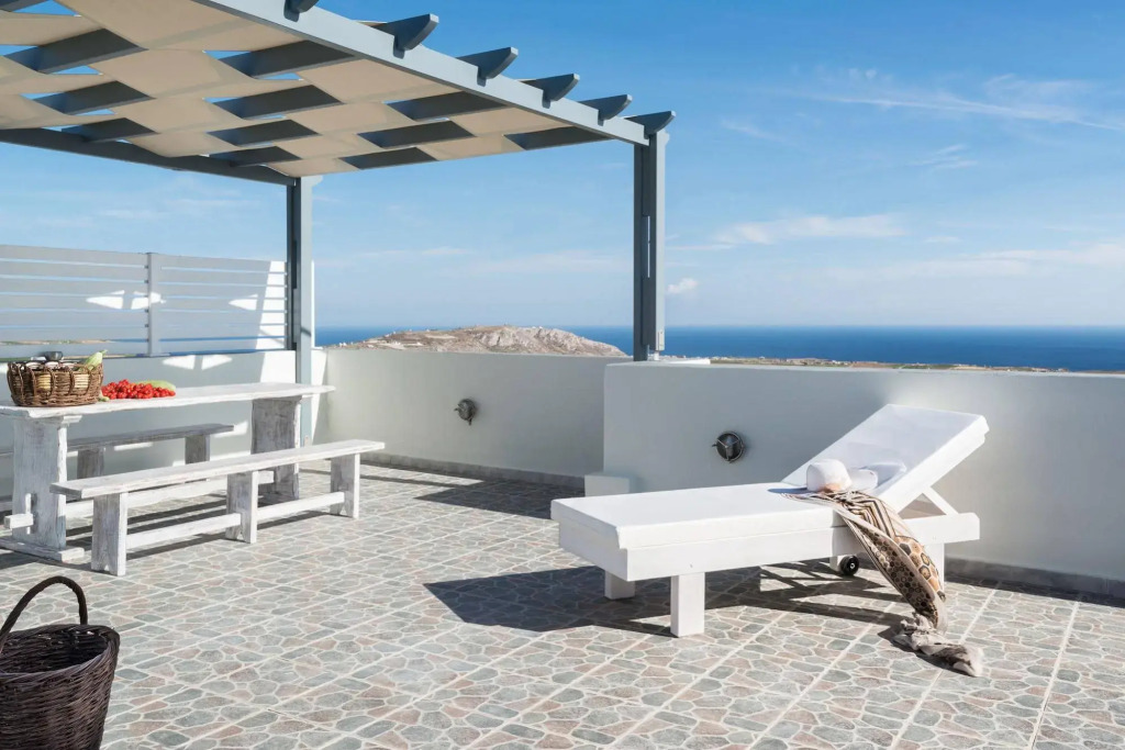 Aspronisi Luxury Villa with Caldera View