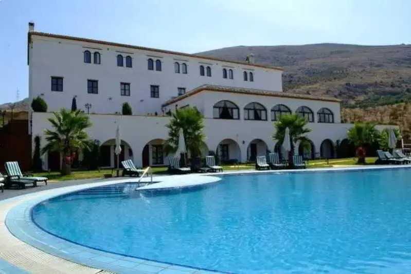 Hotel Almazara