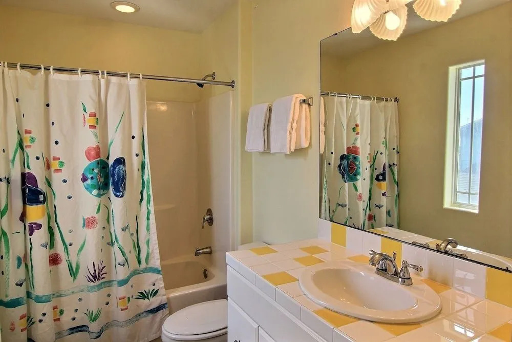 Sunny Daze 690sp 6 Bedrooms 3 Bathrooms Home
