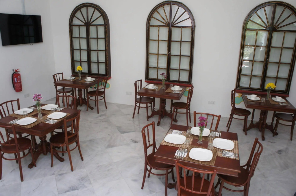 Heeren Palm Suites