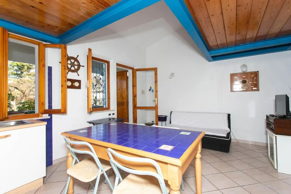 M25 - Marcelli, trilocale con terrazzo a 100 metri dal mare