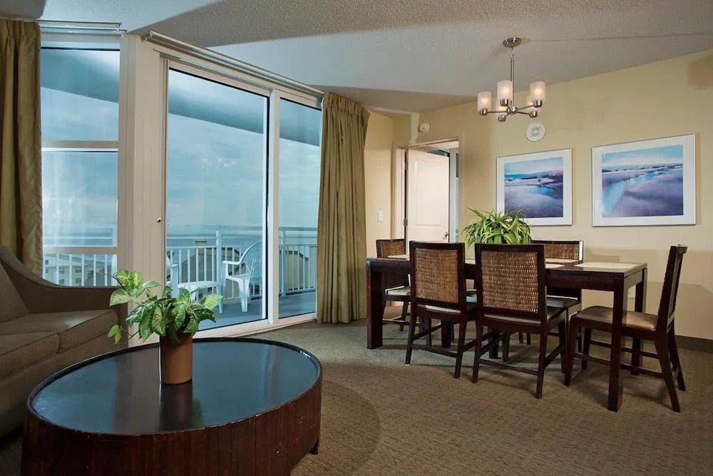 Seaside Resort by Capital Vacations
