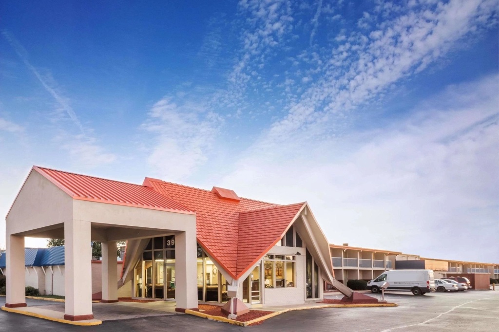 Howard Johnson