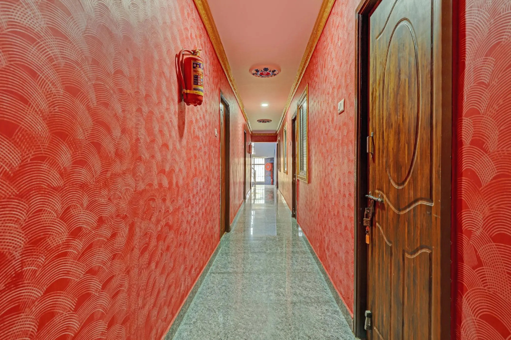 OYO 75655 The Ken Regency