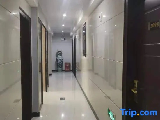 Hefeng Hanglong Hotel
