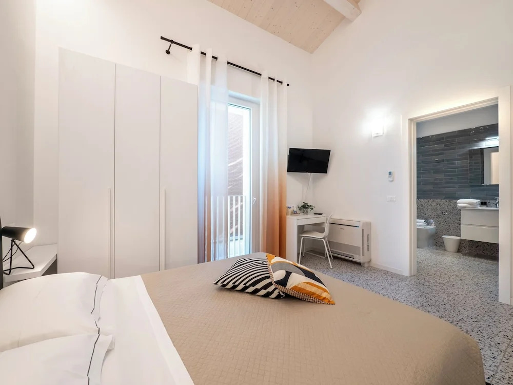 Zuara9Room Rimini