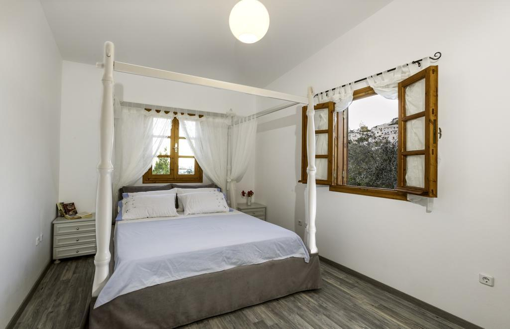 Lindos Seaside Villa