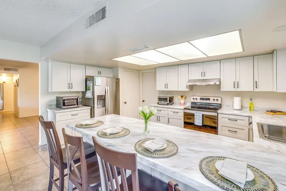 Centrally Located Glendale Home w/ Yard & Grill