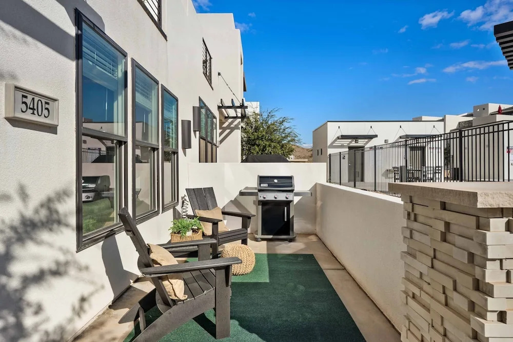 Sun-kissed Retreat 9 Bedroom Home