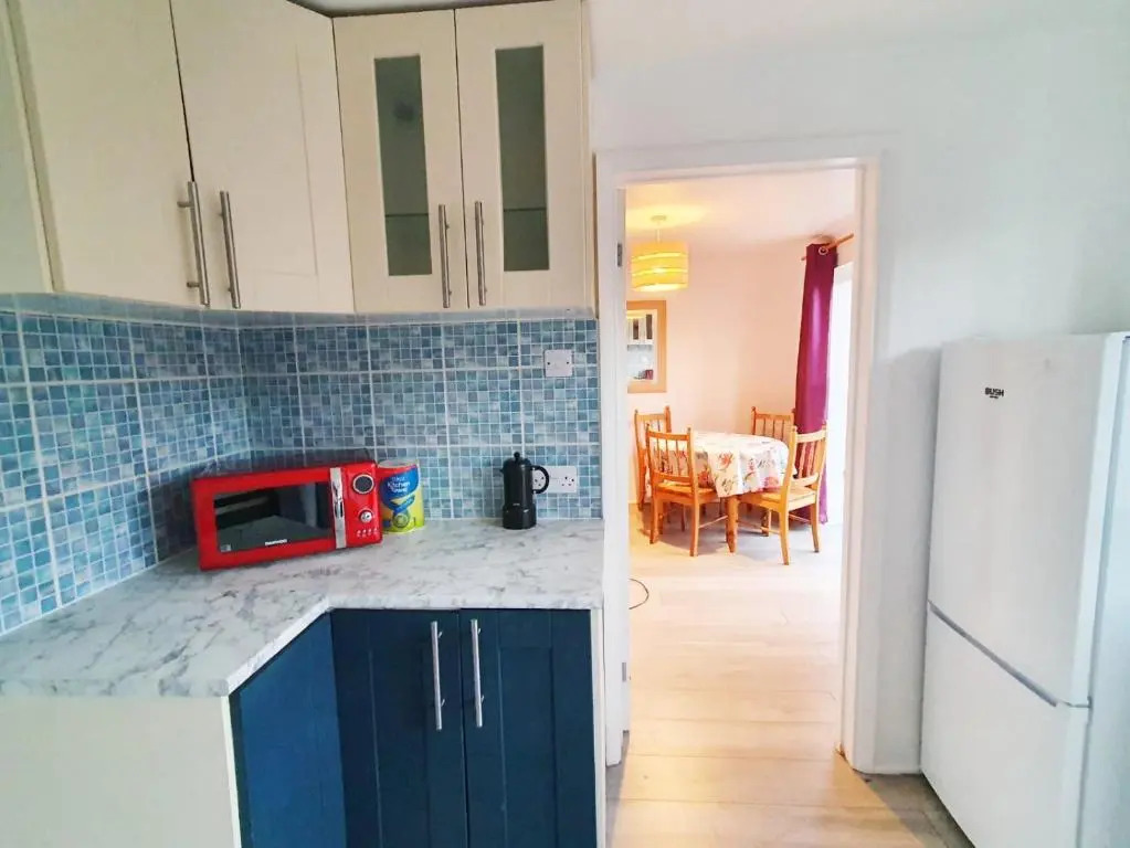 Owl Haven: Comfortable central 3 bedroom house, with an enclosed garden.