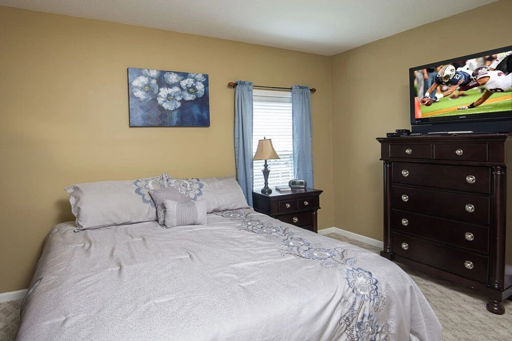 Colonial Crest 112 by Heritage Cabin Rentals