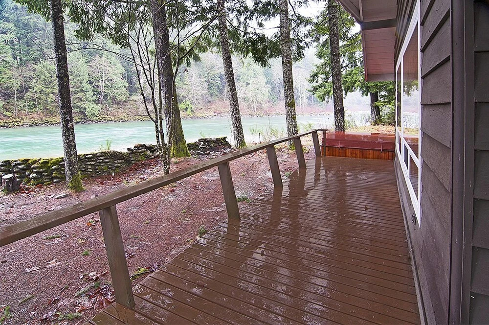 Wild Sky Escape - One Bedroom Cabin with Hot Tub