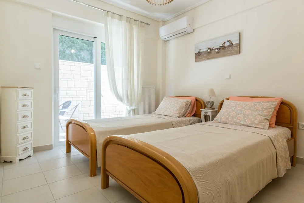 New stylish apartment with Sea View