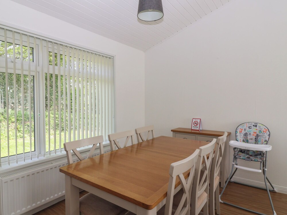 Harcombe House Accessible Pet Free Bungalow Sleeps 6