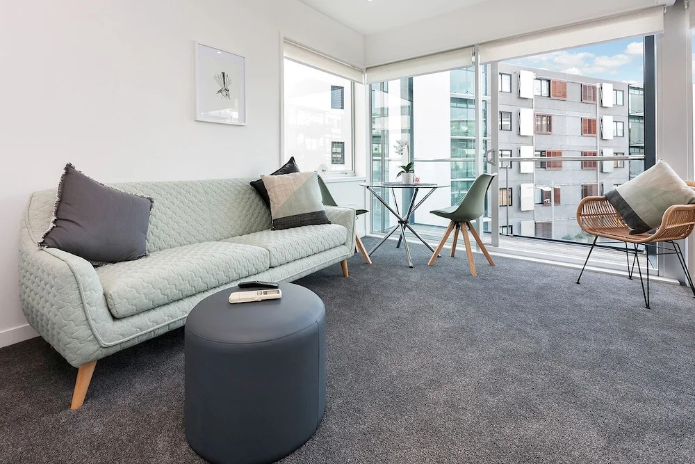 Charming 1 Bdrm in Prime Viaduct Location - by Urban Butler