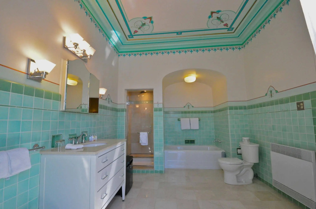 Hotel Manoir DAuteuil - Par Aneyro