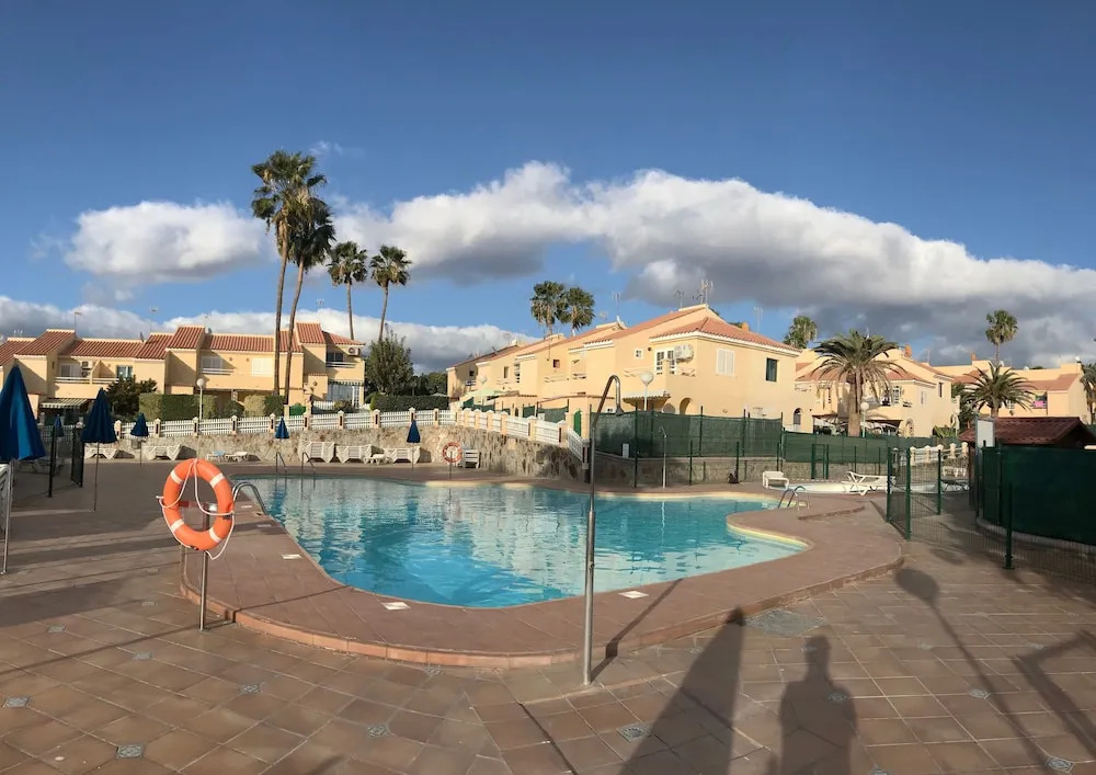 Sonemar complex with pool