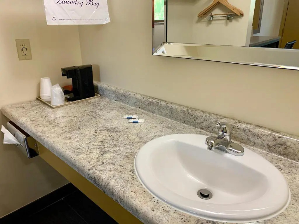 Kingsway Inn