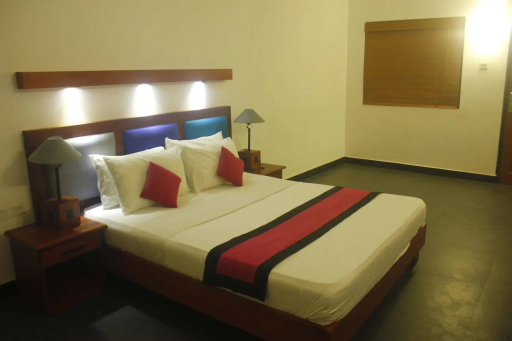 Golden Star Beach Hotel