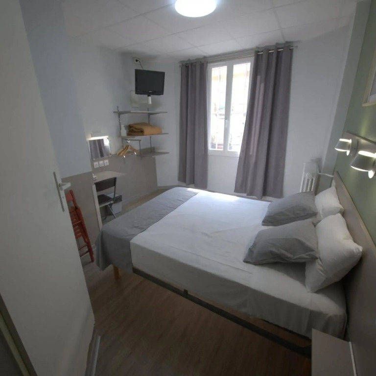 Hotel Lux