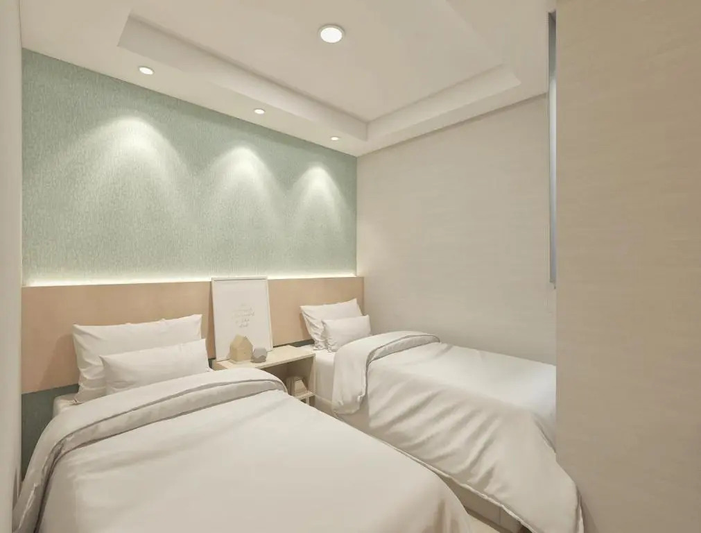 Eightin Hotel Sudirman Jakarta